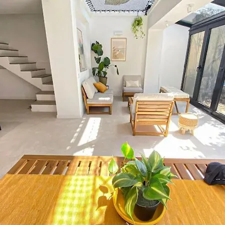 Maison Moderne Avec Piscine Villa *